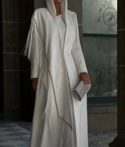 white hadab abaya